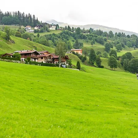 In Hollerbach Near Kitzbuehel Lift, Cleaning Included Apartment *